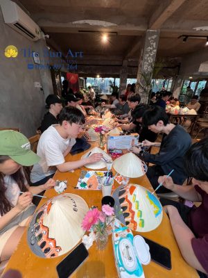 Đăng ký tham gia trải nghiệm vẽ lên nón lá tại The Sun Art tphcm, saigon