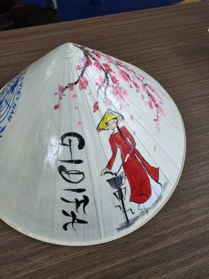 Nón phong cách và vẽ logo