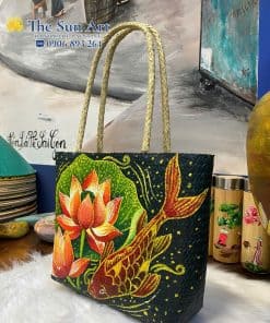 túi xách cỏ bàng vẽ hoa sen kèm cá chép đỏ saigon