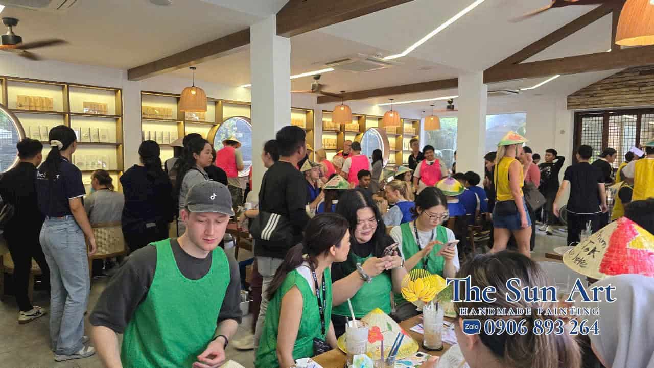 The Sun Art Tổ Chức Workshop Vẽ Nón Lá Cho TikTok – Dịch Vụ Nghệ Thuật Văn Hóa Việt Tại TP.HCM