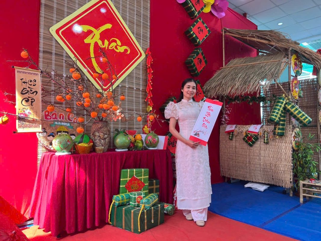 Xưởng Tranh, Nón Lá Vẽ Việt Nam The Sun ART