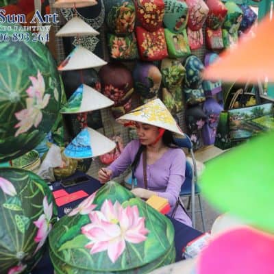 Khám Phá Làng Nghề Truyền Thống Giữa Tim TP.HCM – Trải bài Vẽ Nón Lá Tại The Sun Art