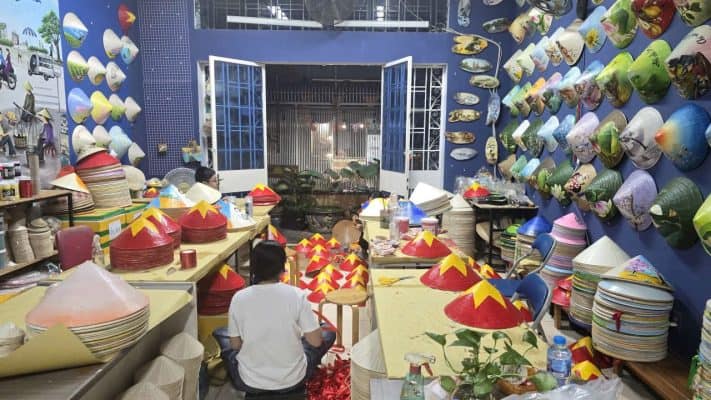 Xưởng Nón Lá Cờ, Nón Lá In Logo, Nón Lá Vẽ Nghệ Thuật tphcm