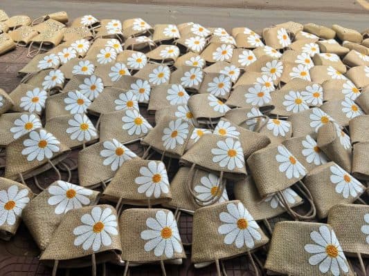 CUNG CẤP SỈ TÚI CỎ BÀNG THỦ CÔNG – QUÀ TẶNG TEAMBUILDING & DOANH NGHIỆP XANH CÙNG THE SUN ART